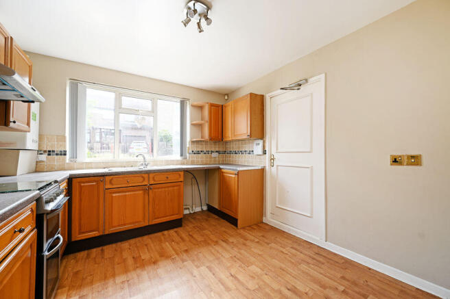 3 bed Detached for sale Image 8