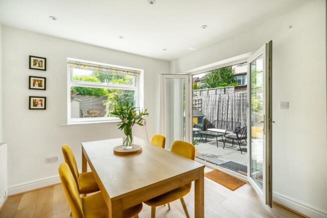 3 bed Semi-Detached for sale Image 8