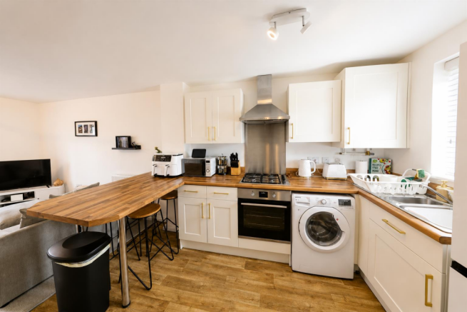 3 bed Terraced for sale Image 7
