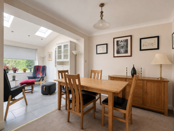 3 bed Semi-Detached for sale Image 5