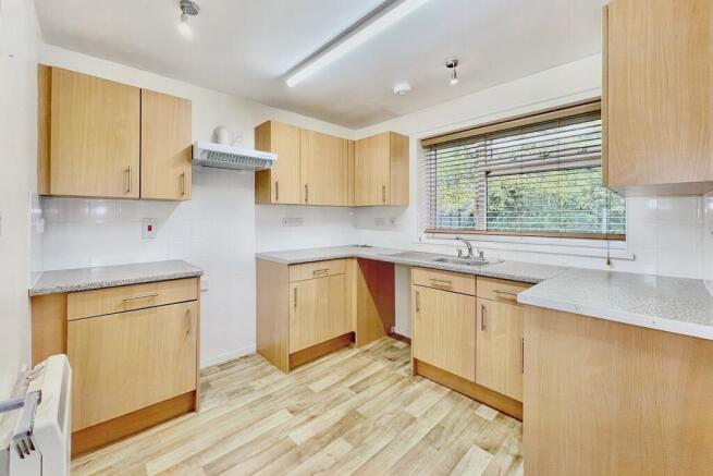 24 Millfield, Chard, Somerset, TA20 2DA