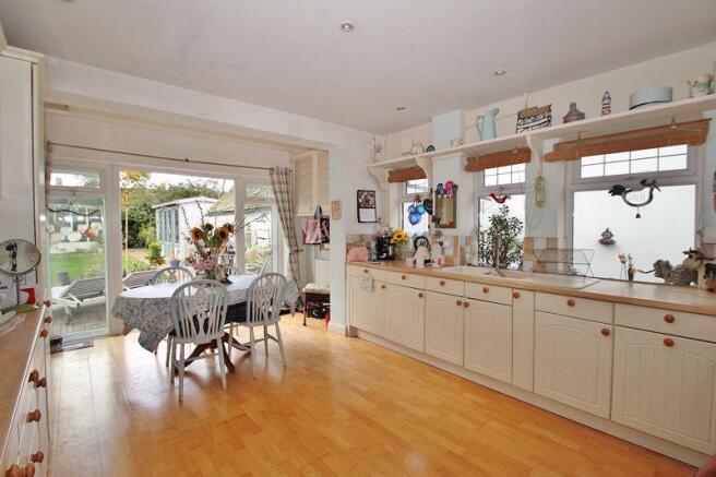 Kitchen/Breakf...