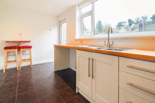 Kitchen/breakf...