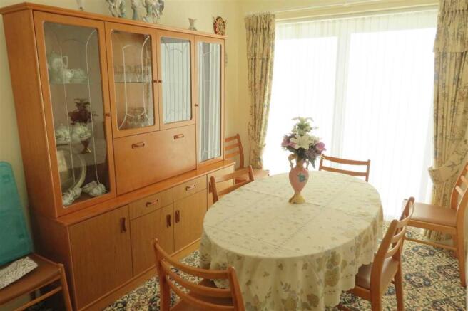 Bedroom 3/Dining