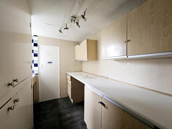 Block of Apartments for sale Image 7