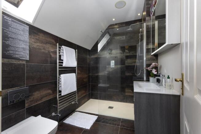 En Suite Shower Room