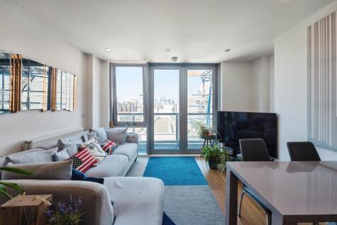 5 Salton Square, London, E14