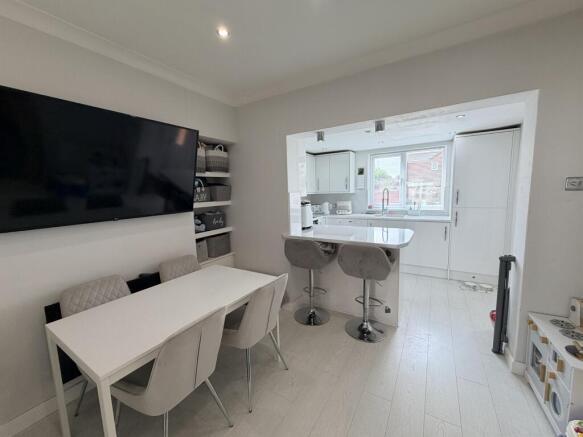 3 bed Terraced for sale Image 6