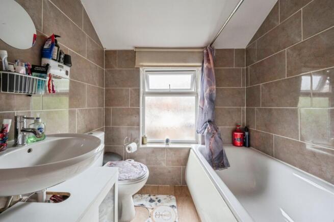 2 bed Terraced for sale Image 8