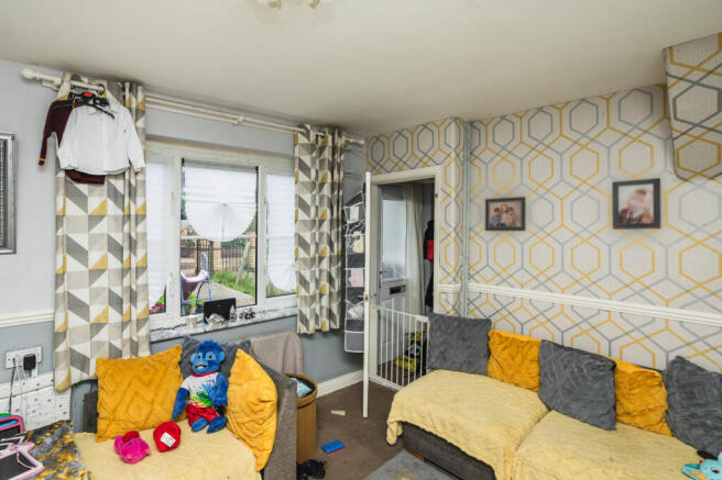 Brunswick Square, Doncaster, DN7 photo 4