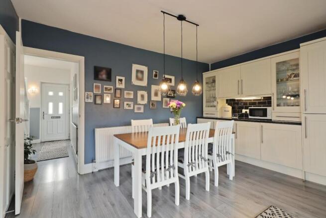 3 bed Semi-Detached for sale Image 7