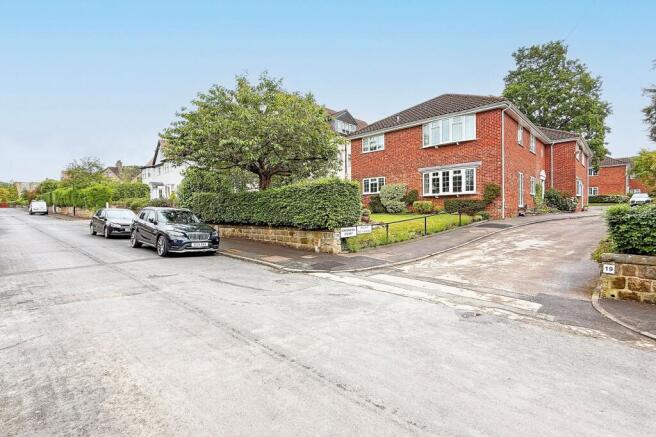 2 bed Flat for sale Image 6