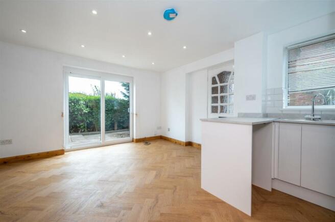 Open Plan Living Room / Kitchen