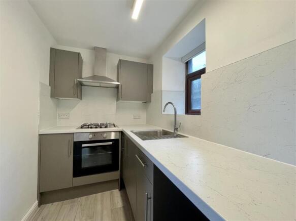 2 bed Terraced for sale Image 4