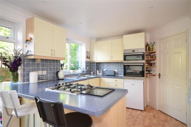 Kitchen / Dining Area