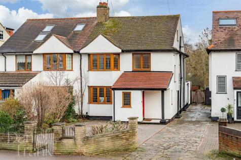 Station Road, Loughton