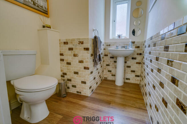 3 bed Detached for sale Image 9