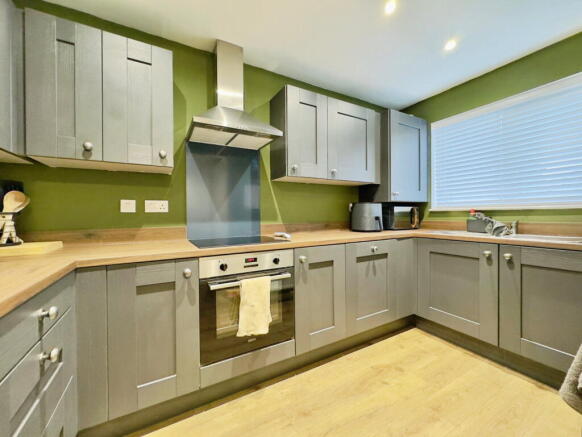 Columbine Avenue, Callerton, Newcastle upon Tyne, NE5 1EZ photo 3