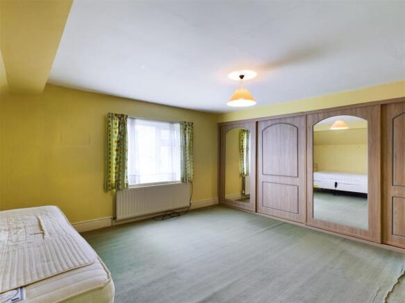 First floor bedroom.jpg