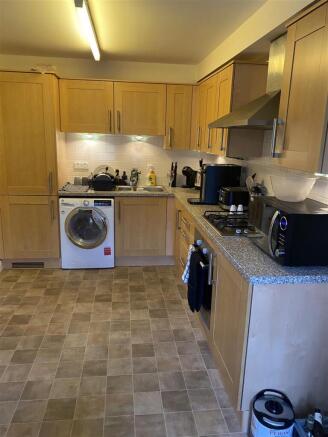 2 Carpenters Court 1.jpg