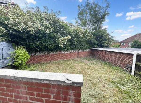 3 bed Semi-Detached for sale Image 12