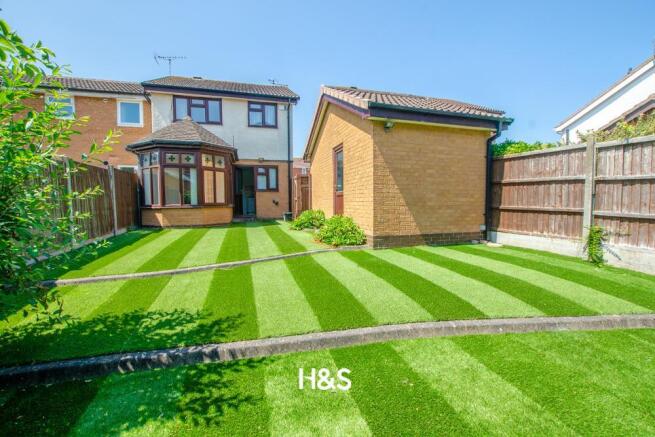 20 whitemoor drive - rear garden ..jpg