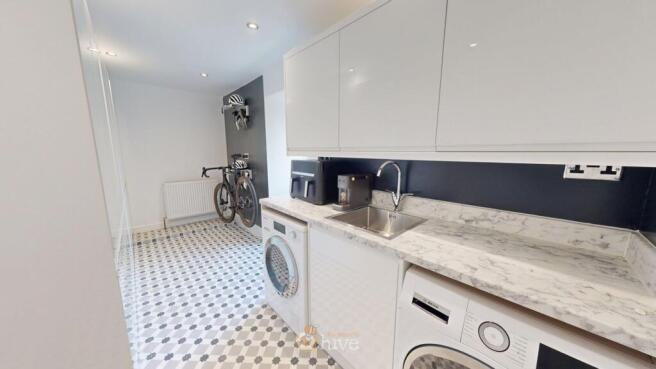5 bed Semi-Detached for sale Image 10