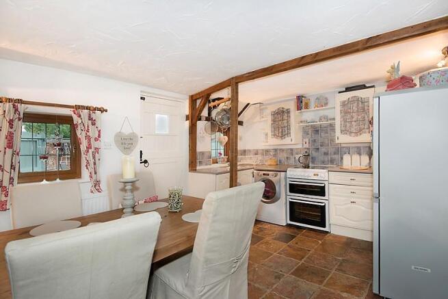 Kitchen/ Dining Room