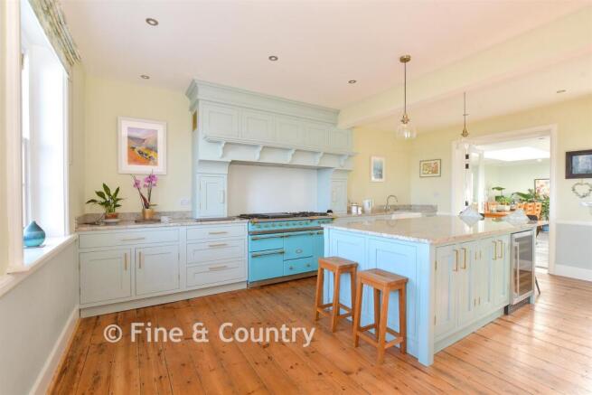 Kitchen / Breakfast Room