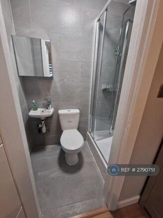 First Floor Bedroom - Ensuite