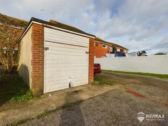 Detached Garage.jpg