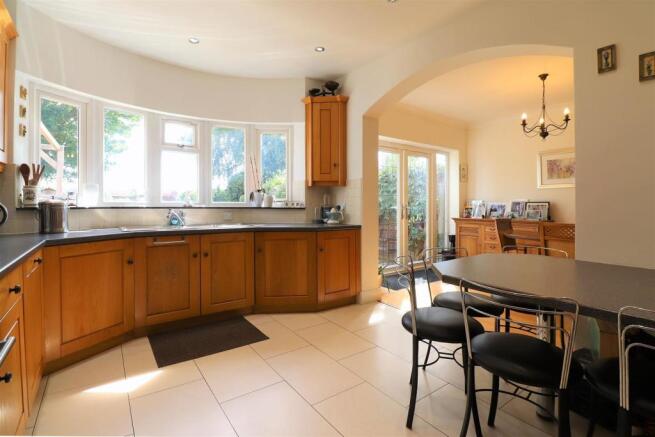 Kitchen / Breakfast Room View 3