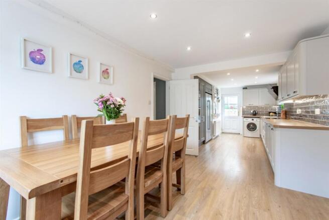 Kitchen 34.jpg