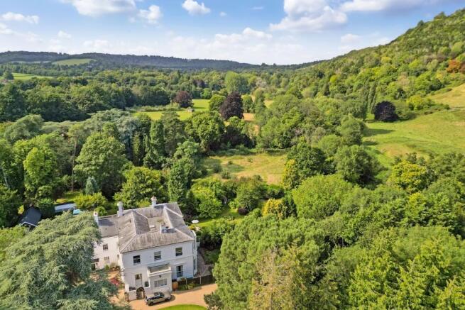 75862_Flat 5, Pixham Firs, Pixham Lane  (3).jpg