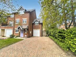 4, Elder Crescent, Lindford, Bordon GU35 0RF