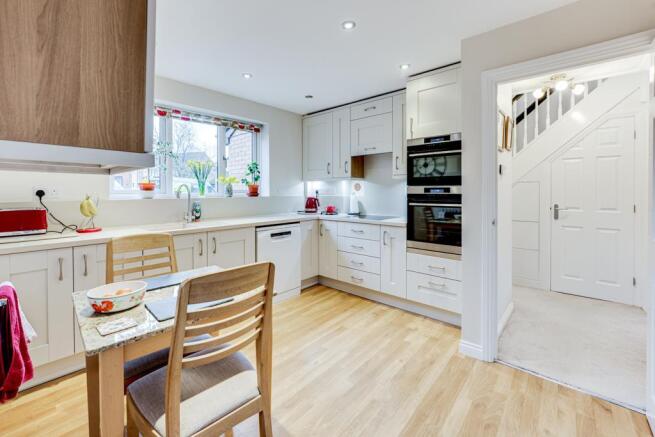 10 Beardsley Gardens, Kettering-14.jpg