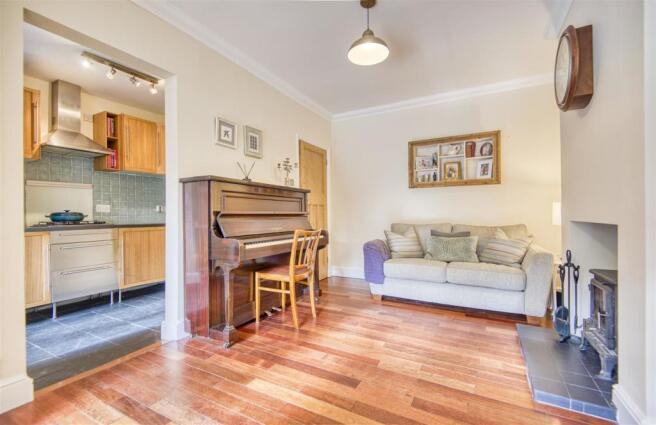 4a Dining Room.jpg