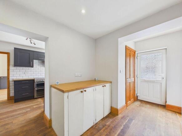 4 bed Semi-Detached for sale Image 8