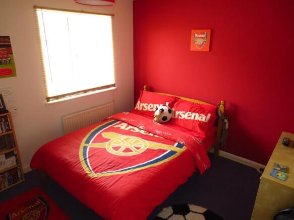 BEDROOM 2