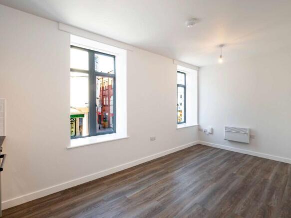 Flat 1, 57-58 Commercial St-3.jpg