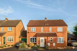 17, Blackberry Close, Chippenham SN14 6RG