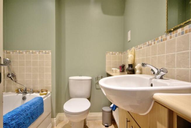 Bathroom.jpg