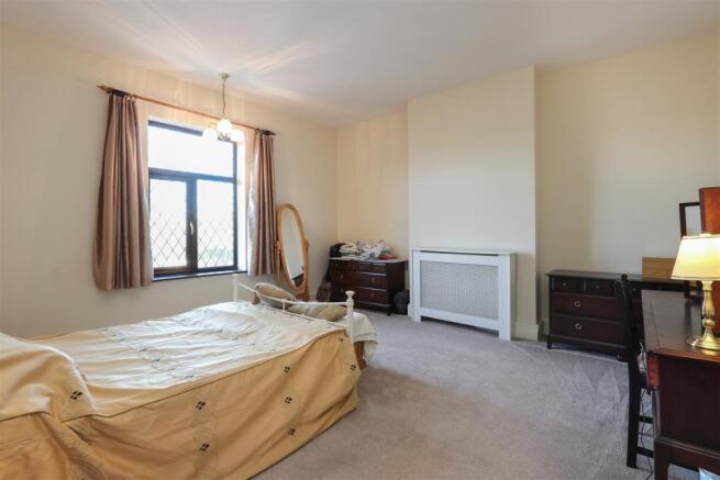 Bed1.jpg