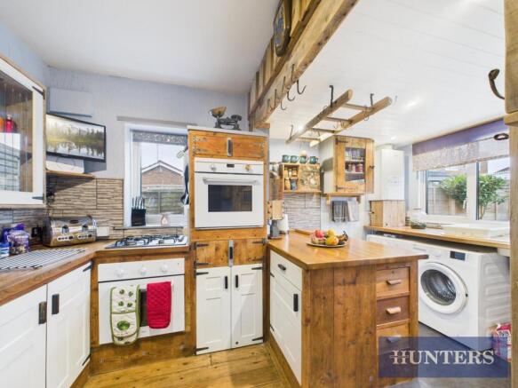 2 bed Semi-Detached Bungalow for sale Image 7