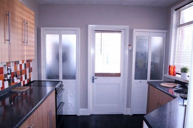 Kitchen (2)