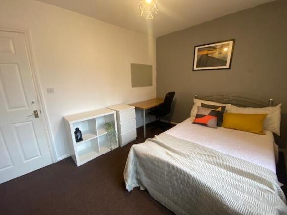 3 bed Terraced to rent Image 4