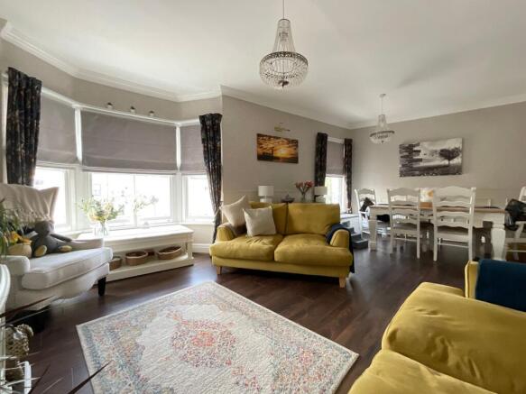 6 bed Flat for sale Image 5