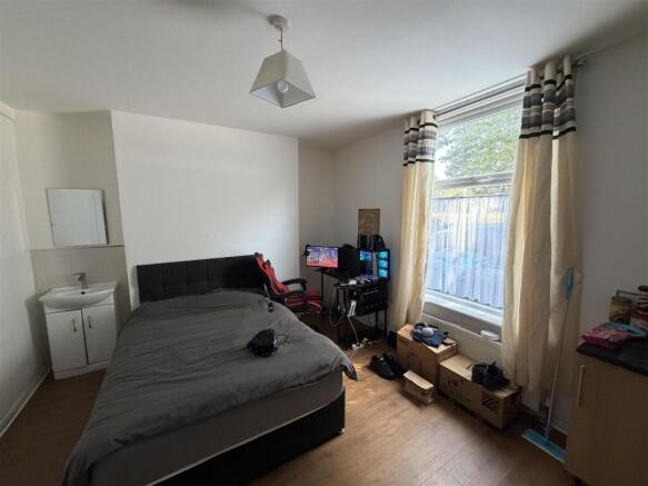 5 bed Not Specified for sale Image 10