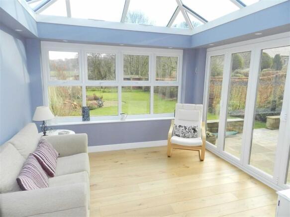 GARDEN ROOM