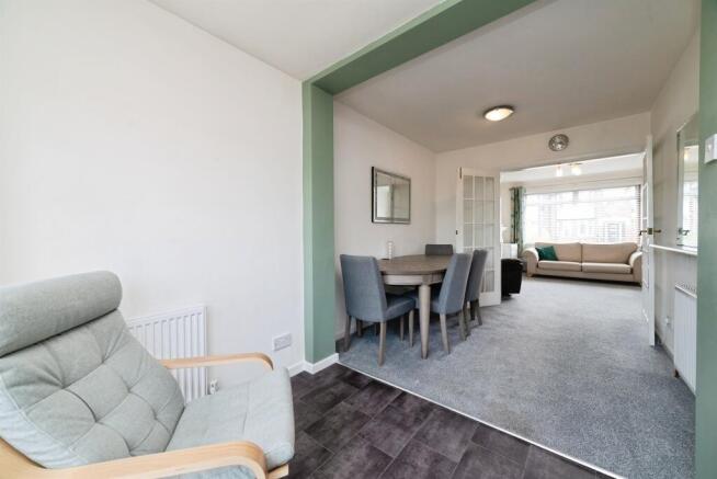 3 bed Semi-Detached for sale Image 6